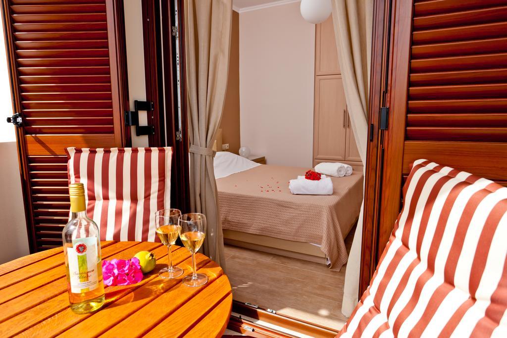 Calm View Aparthotel *
